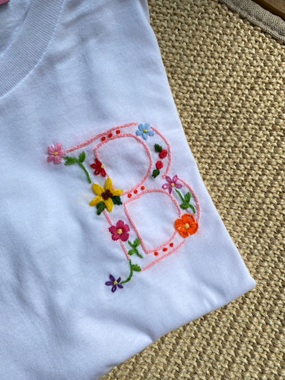 T-SHIRT “INIZIALE FLOREALE”
